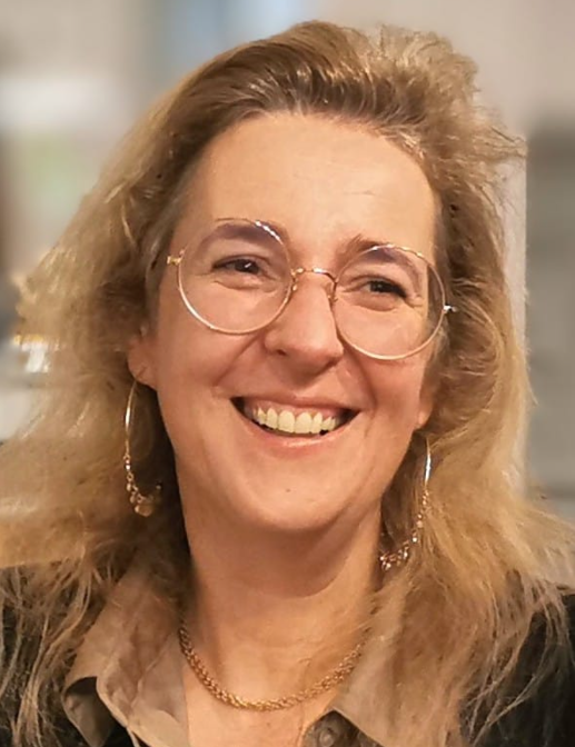 Dra Dinora Lopes